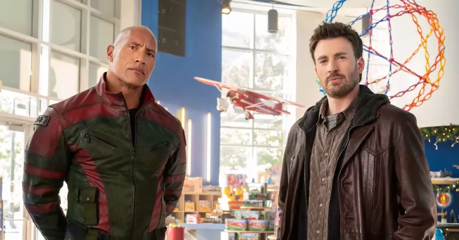 фото для статьи «Миссия: Красный»: Дуэйн Джонсон и Крис Эванс спасают Рождество в трейлере высокобюджетного боевика