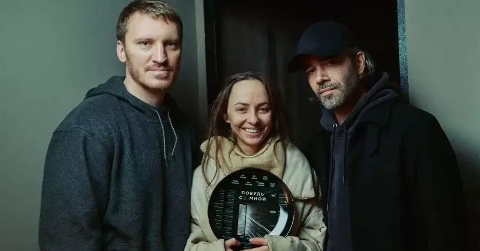 фото для статьи Петр Федоров, Вера Строкова и Роман Маякин снимаются в триллере «Побудь со мной»