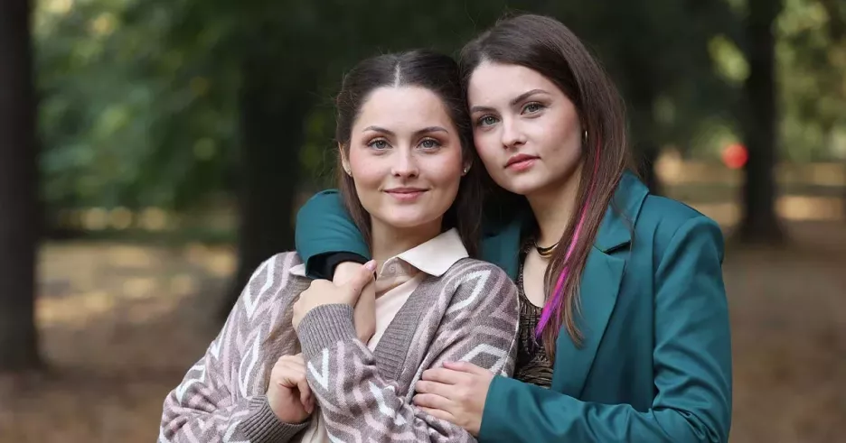 фото для статьи В российско-турецком сериале «Сестры» близняшки из Москвы и Фетхие поменялись местами