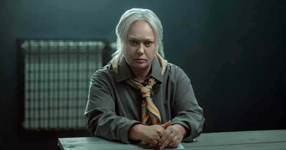 фото для статьи Ларису Гузееву трудно узнать на фото из сериала «Холод», где она снималась с Любовью Аксеновой