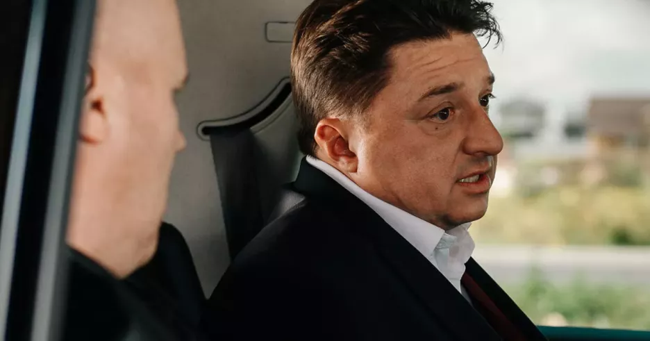 фото для статьи Максим Лагашкин сыграл коррупционера, севшего за штурвал пассажирского самолета, в комедии «Рейс-314»