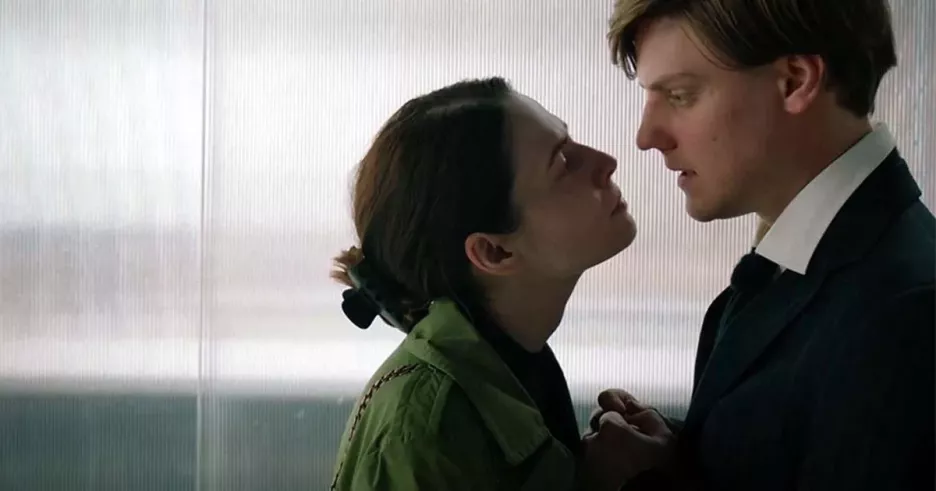 фото для статьи Коррупционер Юлия Снигирь вступила в конфликт с приемным сыном Леоном Кемстачем в новой остросюжетной драме