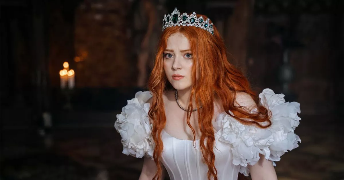 Валентина Ляпина и Никита Кологривый на постере фильма-сказки «Царевна-лягушка 2»