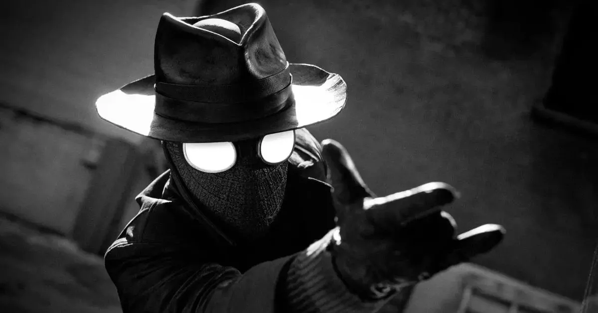 В сериале «Паук-Нуар» Николас Кейдж играет Питера Паркера или кого-то другого?