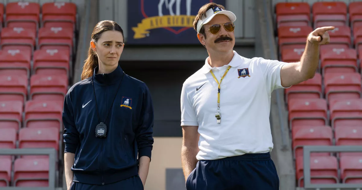 «Тед Лассо 4»: Джейсон Судейкис тренирует в Лондоне женскую футбольную команду