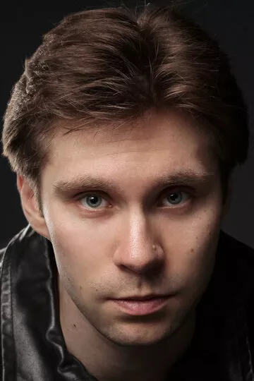 Даниил Шустов