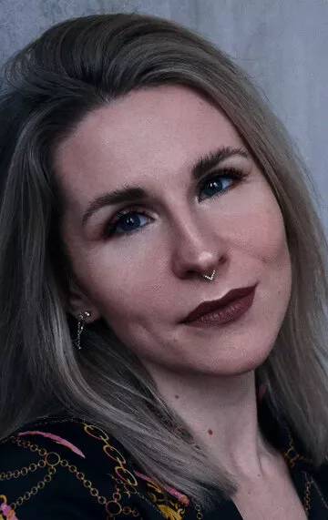 Виктория Сухарева