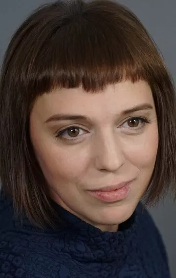 Нелли Уварова