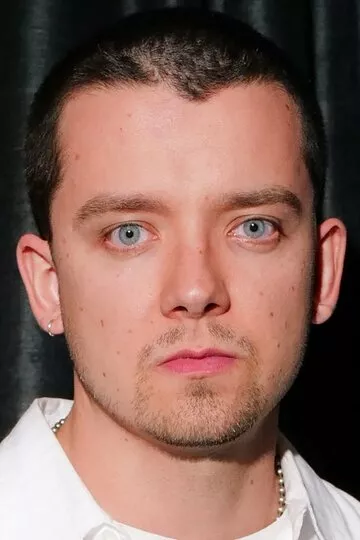 Эйса Баттерфилд