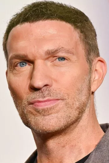 Трэвис Найт