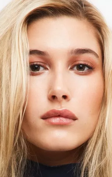 Хейли Бибер