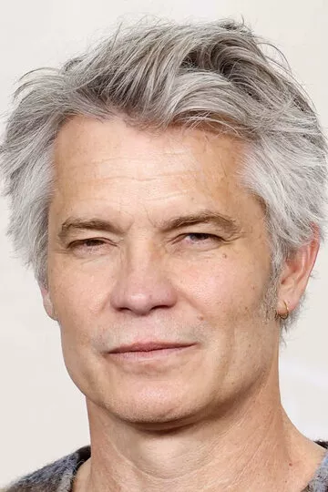 Тимоти Олифант