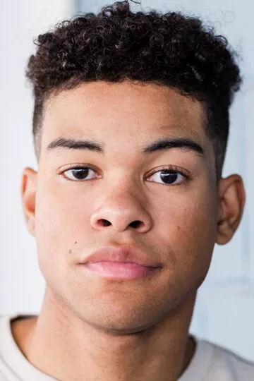 Эллисон Букер