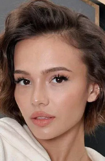 Валя Карнавал