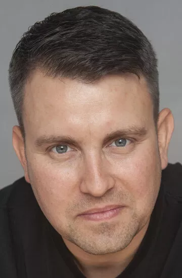 Адам Дж. Джексон