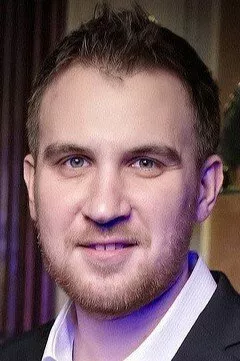 Артем Мазур