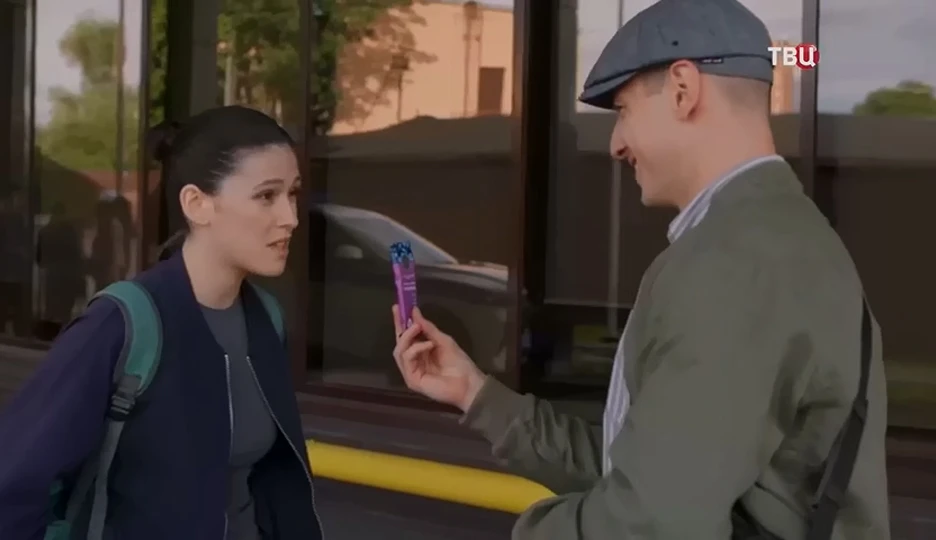 Описание 1 серии сериала Девушка и дельфин